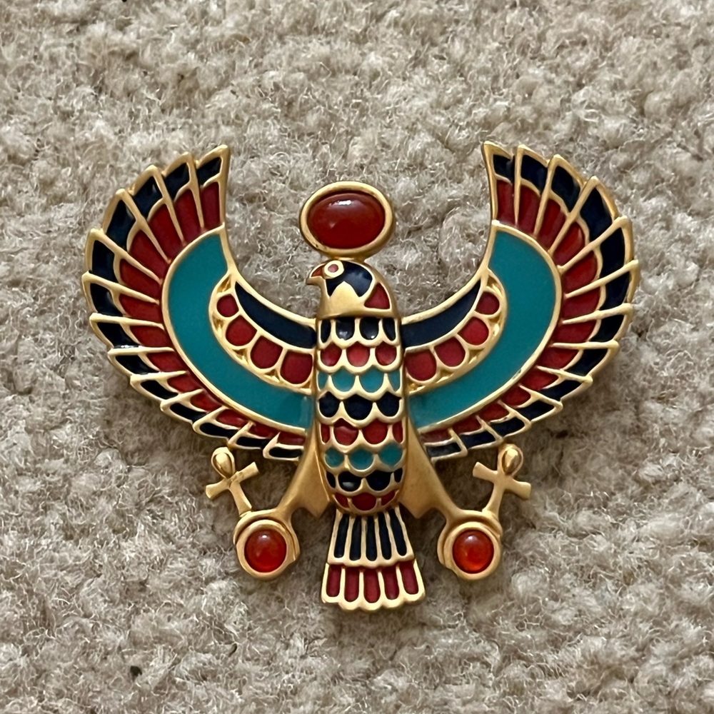 Franklin Mint Jewels of Tutankhamun - 24kt Gold Plated Horus Falcon Sky God Pin